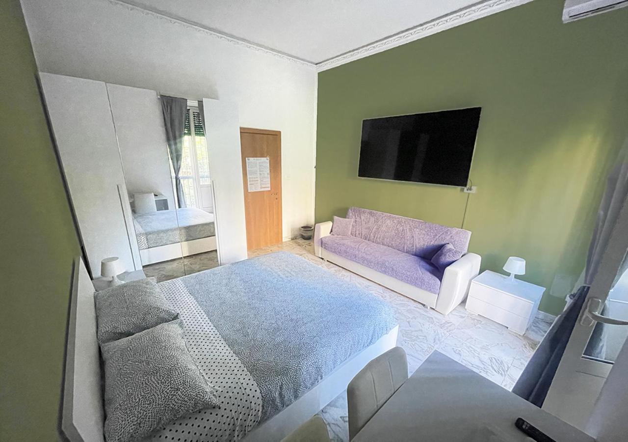 Mi Casa Tu Casa - Guest House คาตาเนีย ภายนอก รูปภาพ